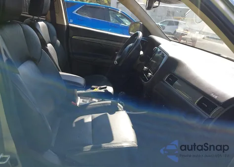 2020 Mitsubishi Outlander Es 2.4 S-Awc/Le 2.4 S-Awc/Se 2.4 S-Awc/Sel 2.4 S-Awc/Sp 2.4 S-Awc z USA, uszkodzony, nr VIN JA4AZ3A33LZ033458